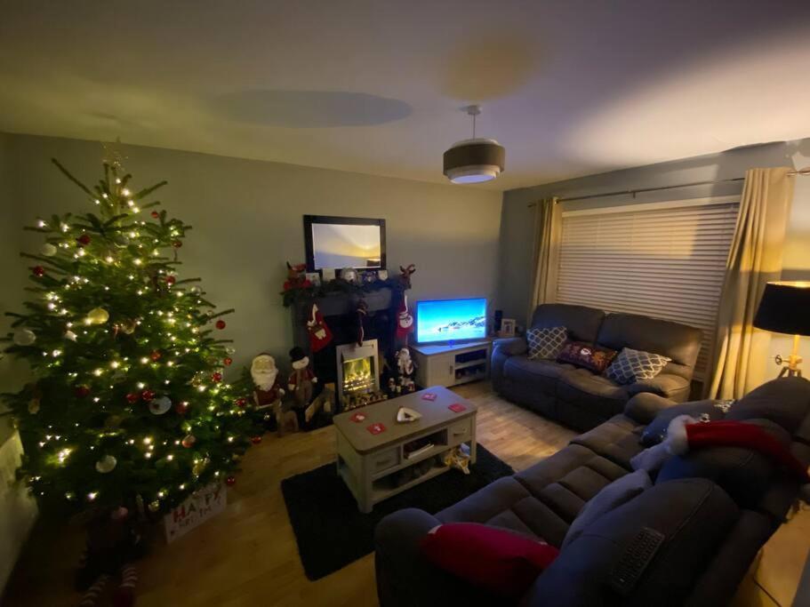 Loughview Gardens - Family Friendly Villa Omagh Buitenkant foto