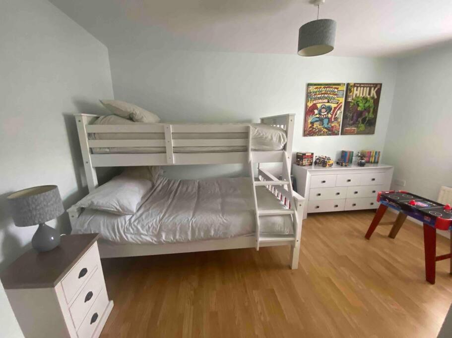 Loughview Gardens - Family Friendly Villa Omagh Buitenkant foto